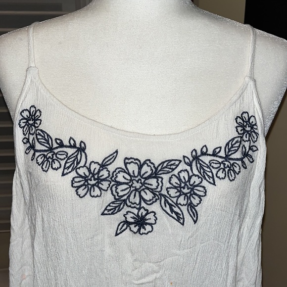 TORRID Sz 2 tank top plus size top shirt - Picture 2 of 8